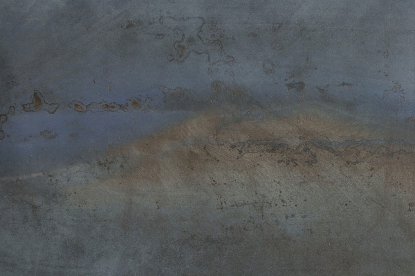 Slightly oxidation blue metal