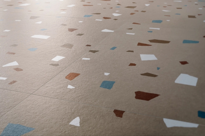 Puderfarbener venezianischer geometrischer Terrazzo Platten