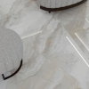 Marbre Calacatta brillant gris et or