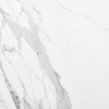 Matt Statuario Marmor mit diagonalen grauen Linien