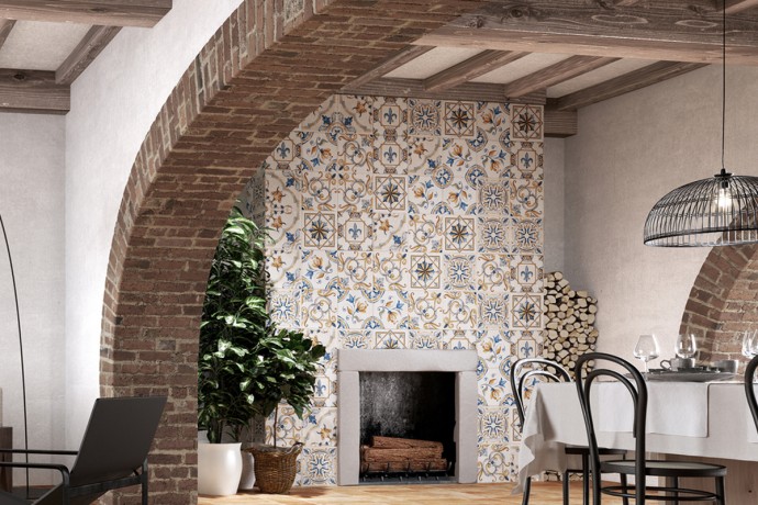 Decorated ceramic tiles