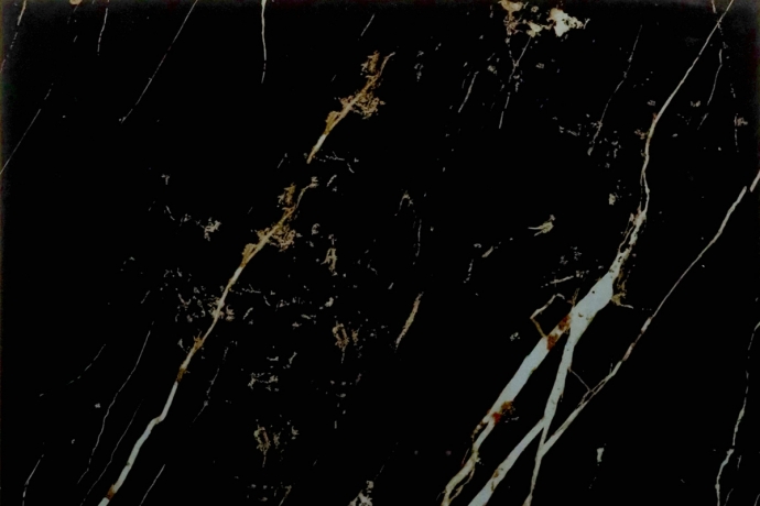 Grès cérame effet marbre noir