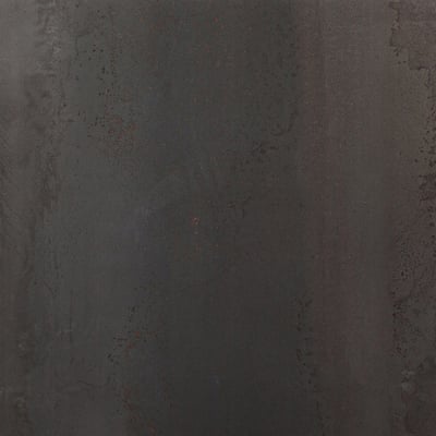 Leicht oxidiertes schwarz Metall