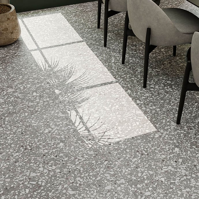 Klassischer venezianischer Terrazzoboden grau und weiß