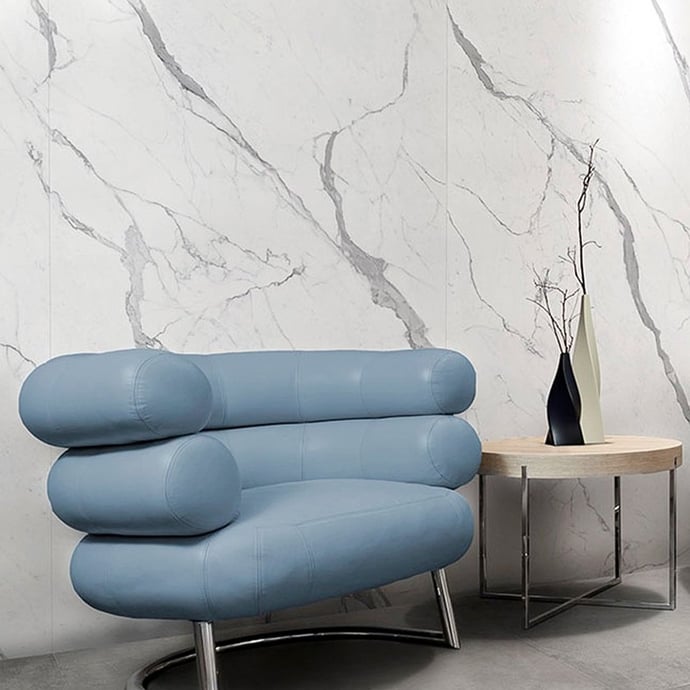 Matt Statuario marble with diagonal grey lines