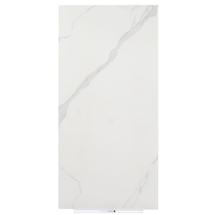 Statuary marble with gray veins