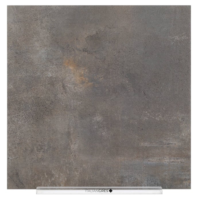 Feinsteinzeug mit Rost Metalloptik