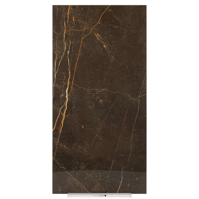 Glänzender Schwarzer Marmor mit gold Adern