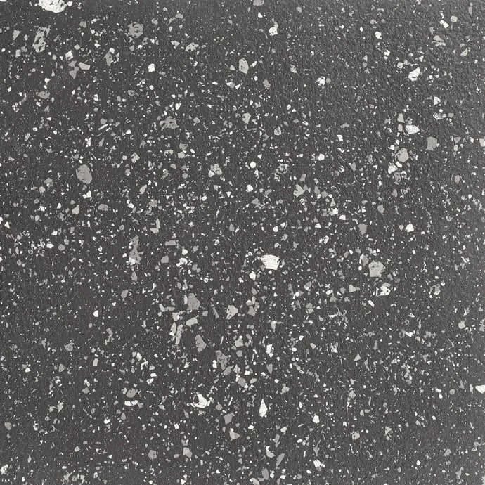 Terrazzo Nero Outdoor Full-Body
