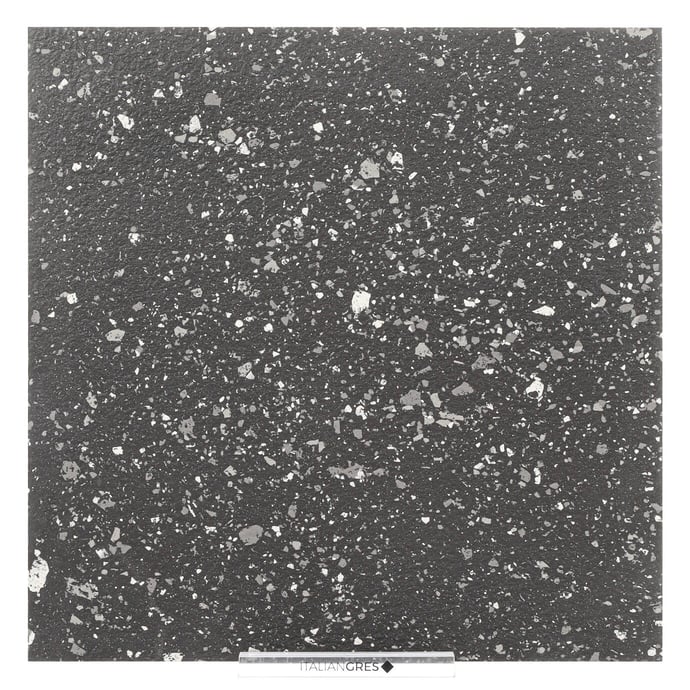Terrazzo Nero Outdoor Full-Body