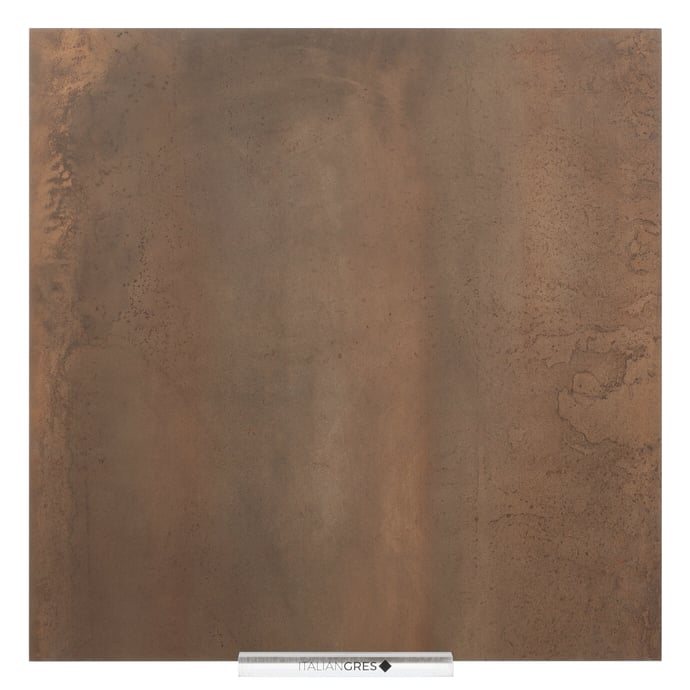 Leicht oxidiertes braunes Metall