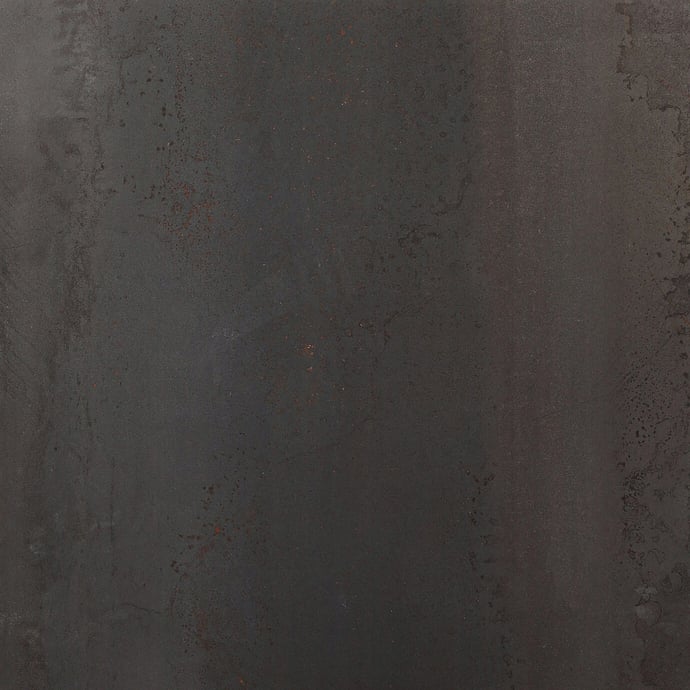 Leicht oxidiertes schwarz Metall