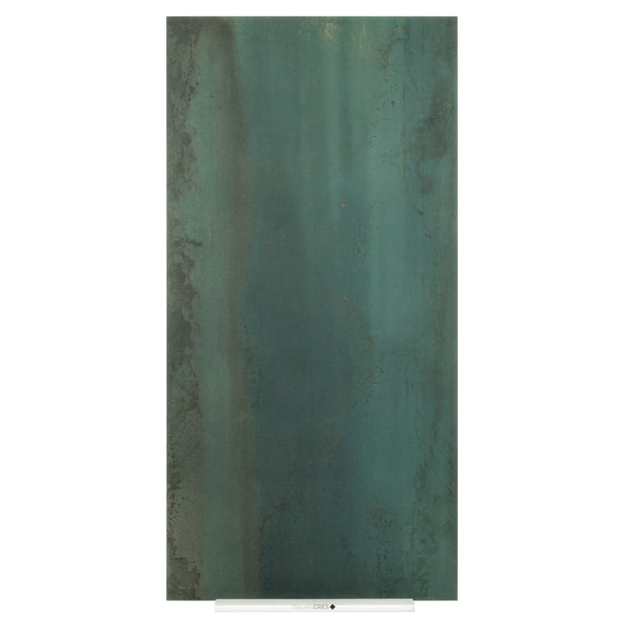 Leicht oxidiertes grün Metall