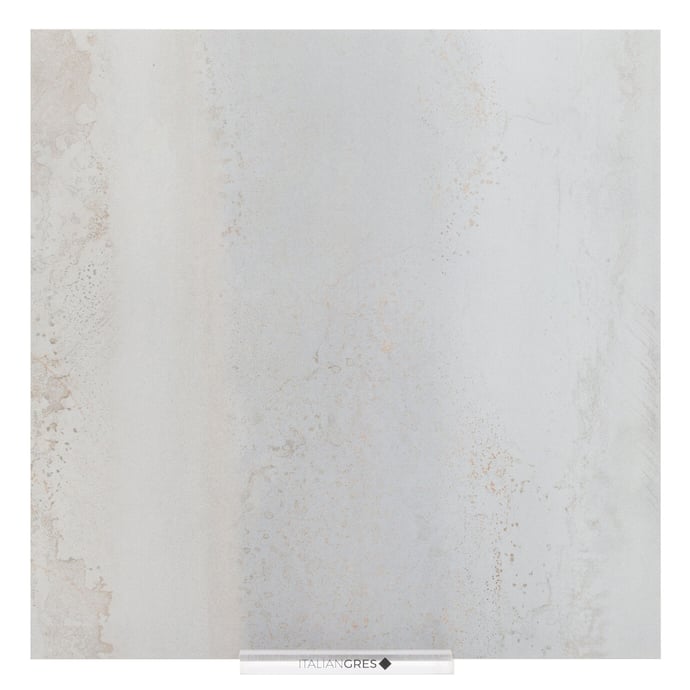 Leicht oxidiertes grau Metall