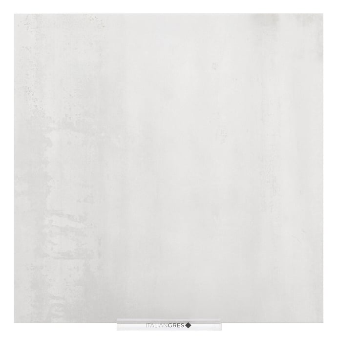 Slightly oxidation white metal