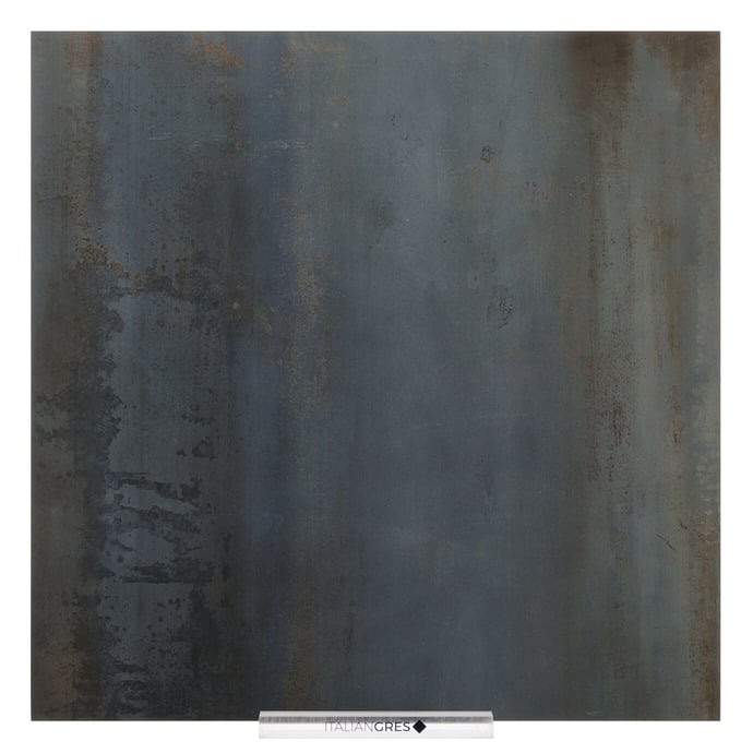 Leicht oxidiertes blau Metall