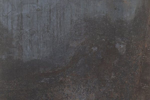 Feinsteinzeug mit schwarzer Metalloptik