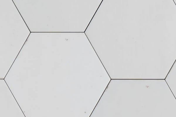 Terrakotta Hexagonal Weiß