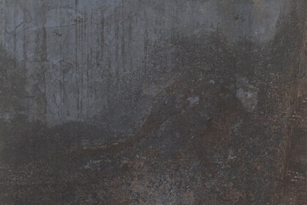 Feinsteinzeug mit schwarzer Metalloptik