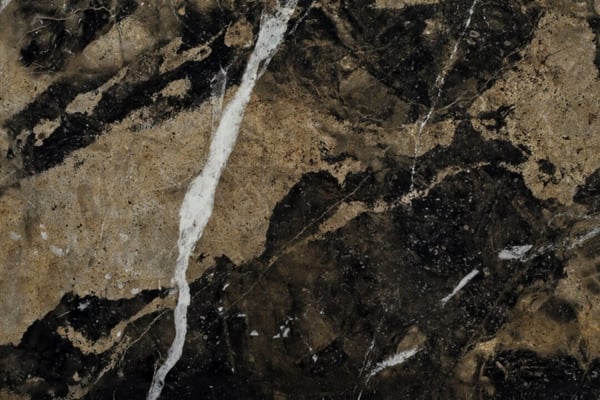 Glänzender Schwarzer Marmor mit beigen Adern