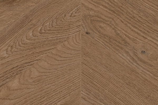 Helles essentielles Kastanienholz Chevron